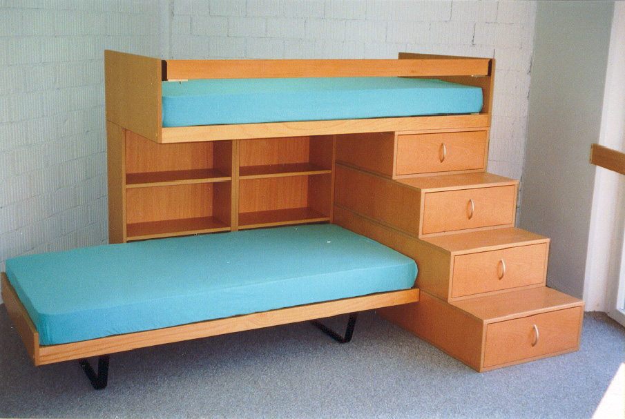 5.4b-Treppenbett